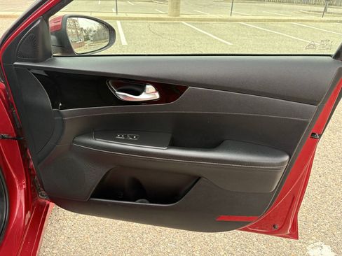 Used 2019 Kia Forte S w/ S Premium Package FWD image 25
