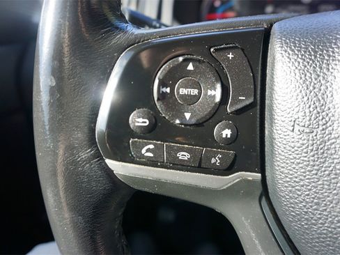 Used 2020 Honda Pilot Touring image 7