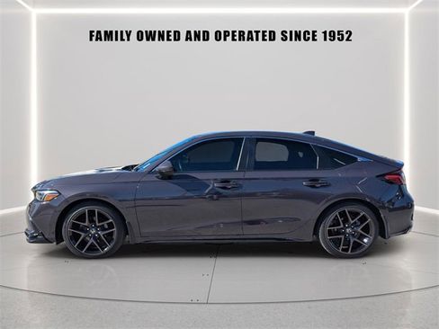 Used 2023 Honda Civic Sport Touring image 2