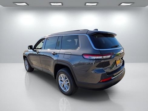 New 2025 Jeep Grand Cherokee L Laredo image 3