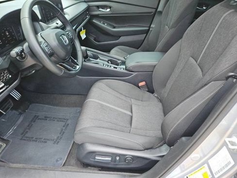 Used 2025 Honda Accord Sport image 15