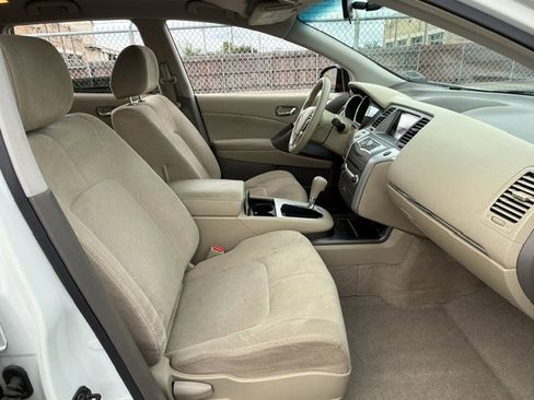 Used 2013 Nissan Murano S FWD image 21