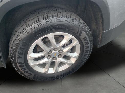 Used 2021 Chevrolet Traverse LT w/ LPO, Floor Liner Package AWD/4WD image 22