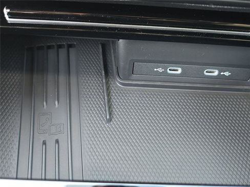 New 2026 Volkswagen Atlas Cross Sport SE FWD image 22