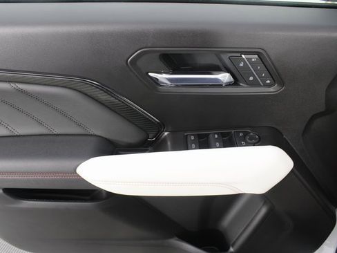 New 2026 GMC Canyon AT4X image 15