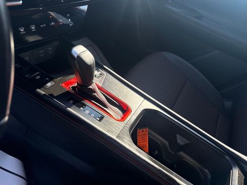 Used 2025 Nissan Kicks SR w/ Interior Electronics Package image 25