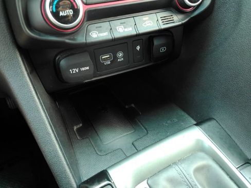 Used 2020 Hyundai Veloster 2.0 Premium FWD image 34