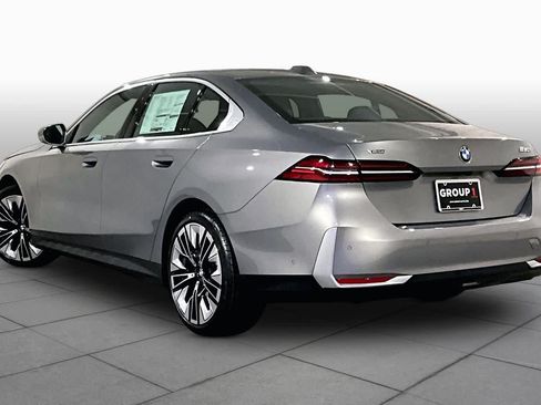 New 2027 BMW 530i xDrive AWD/4WD image 3