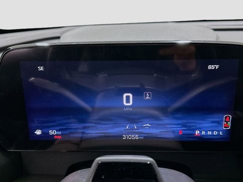 Used 2024 Chevrolet Traverse LT w/ Enhanced Driving Package image 12