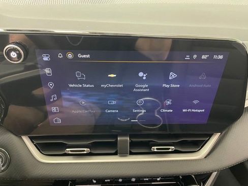 New 2026 Chevrolet Equinox LT w/ Convenience Package II AWD/4WD image 3