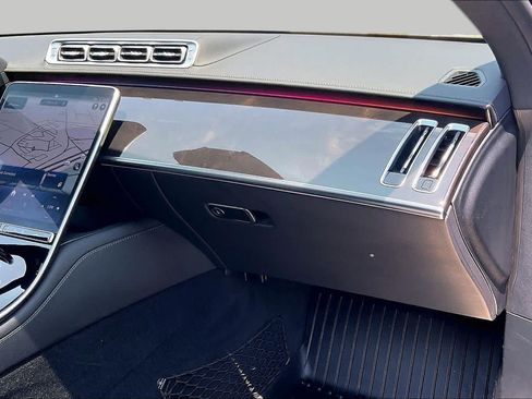 Used 2025 Mercedes-Benz S 580 4MATIC Sedan image 18