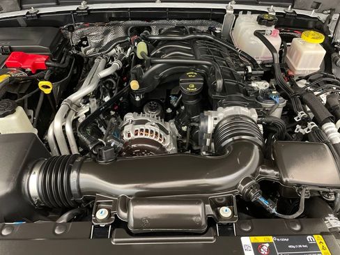 Certified 2024 Jeep Gladiator Rubicon AWD/4WD image 26