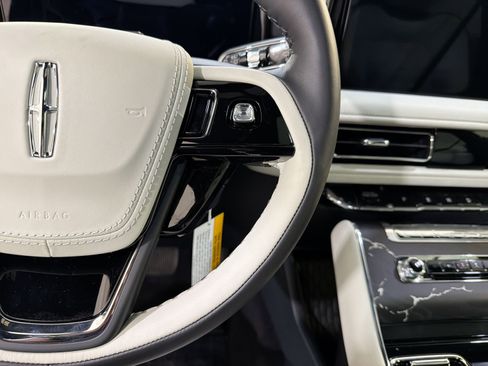 New 2025 Lincoln Aviator Black Label image 15