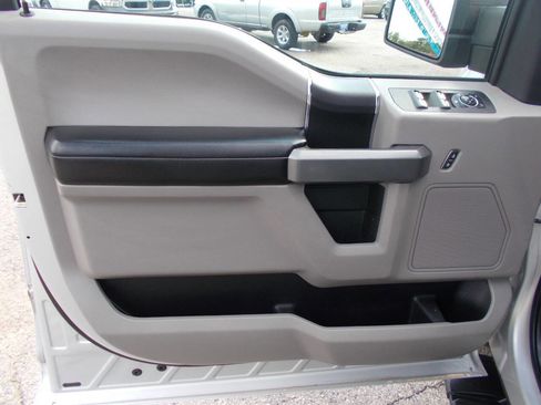 Used 2018 Ford F150 XLT w/ Equipment Group 301A Mid image 12