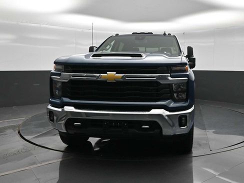 Used 2024 Chevrolet Silverado 2500 LT w/ All Star Edition AWD/4WD image 3