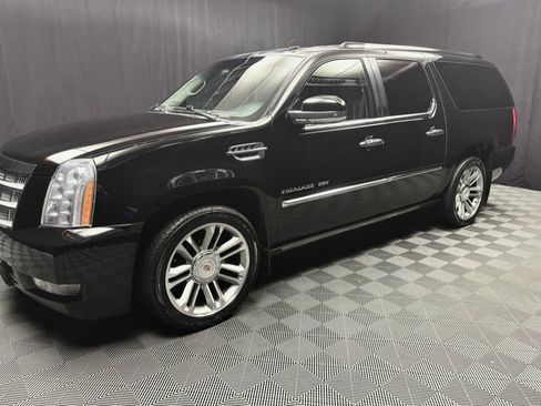 Used 2014 Cadillac Escalade ESV Platinum AWD/4WD image 14
