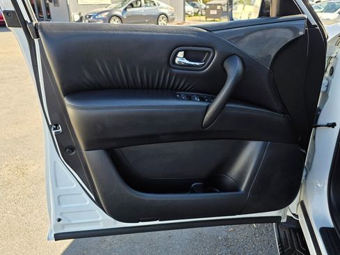 Used 2023 Nissan Armada SV image 23