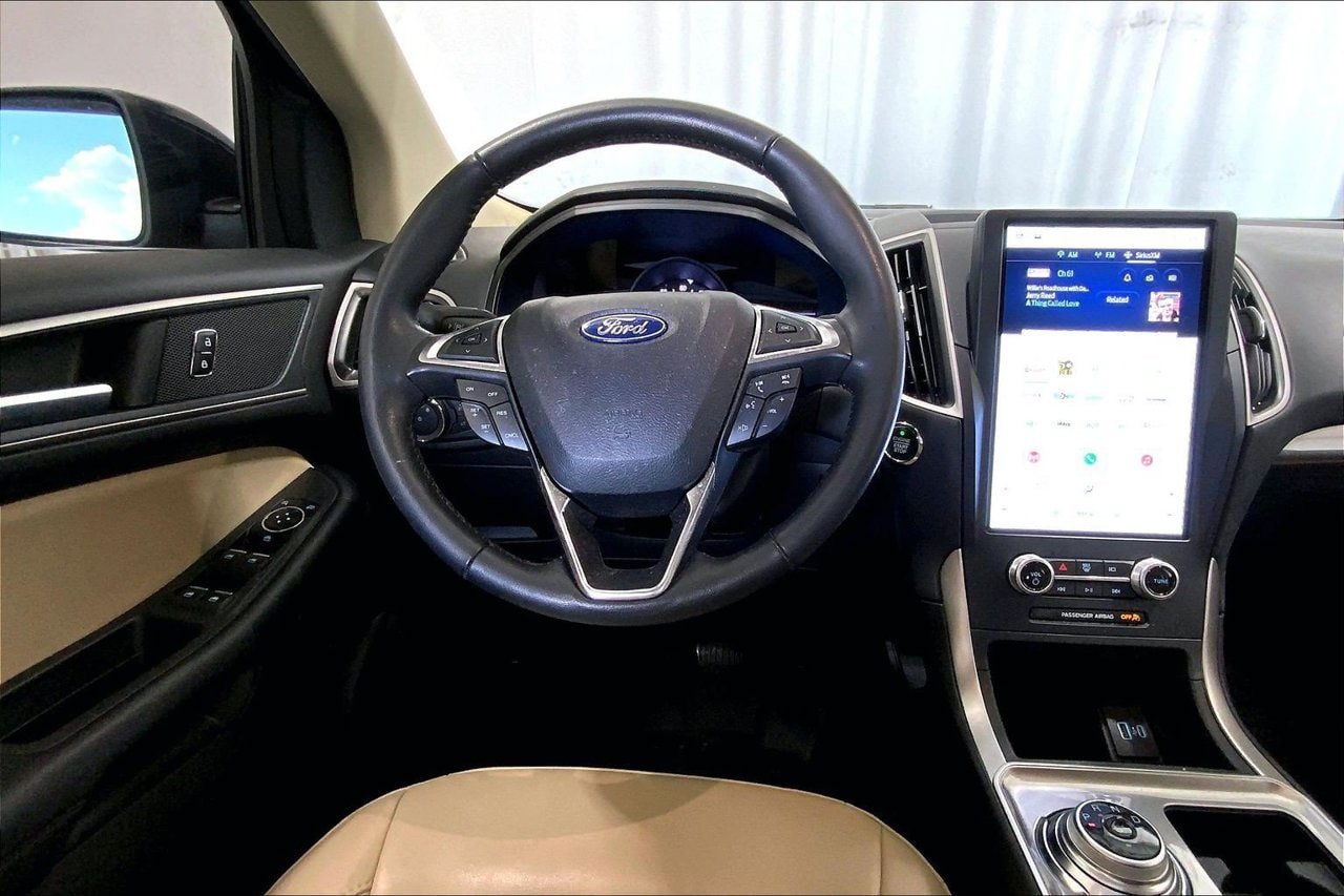 Used 2023 Ford Edge SEL w/ Convenience Package AWD/4WD image 4