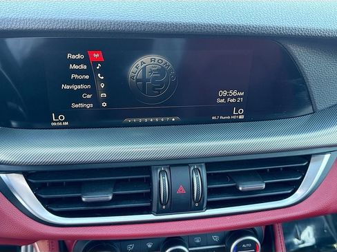 Used 2018 Alfa Romeo Stelvio Ti Sport image 30