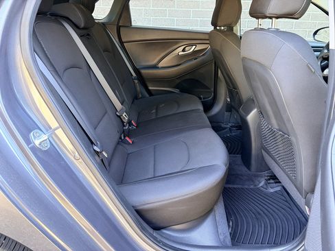 Used 2018 Hyundai Elantra GT FWD image 23
