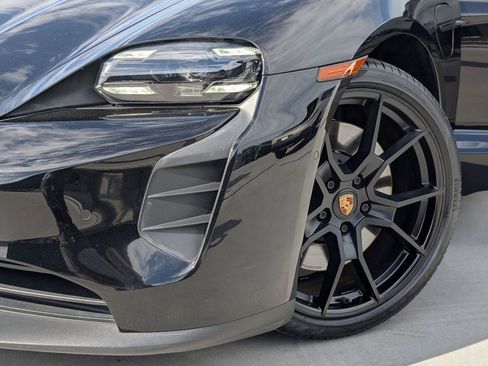 Certified 2022 Porsche Taycan GTS image 10