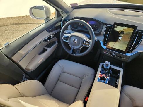 New 2026 Volvo XC90 B6 Plus w/ Protection Package Premier image 10