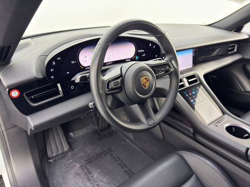 Used 2022 Porsche Taycan image 14