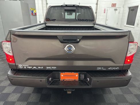 Used 2016 Nissan Titan SL AWD/4WD image 8