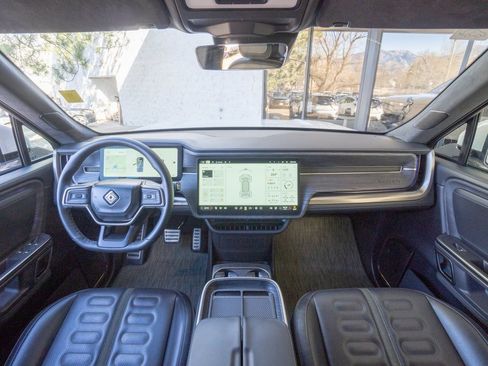 Used 2024 Rivian R1S Adventure image 15