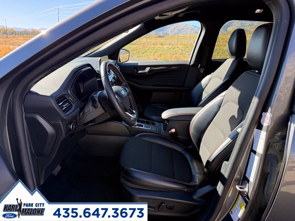 Used 2025 Ford Escape ST-Line AWD/4WD image 13