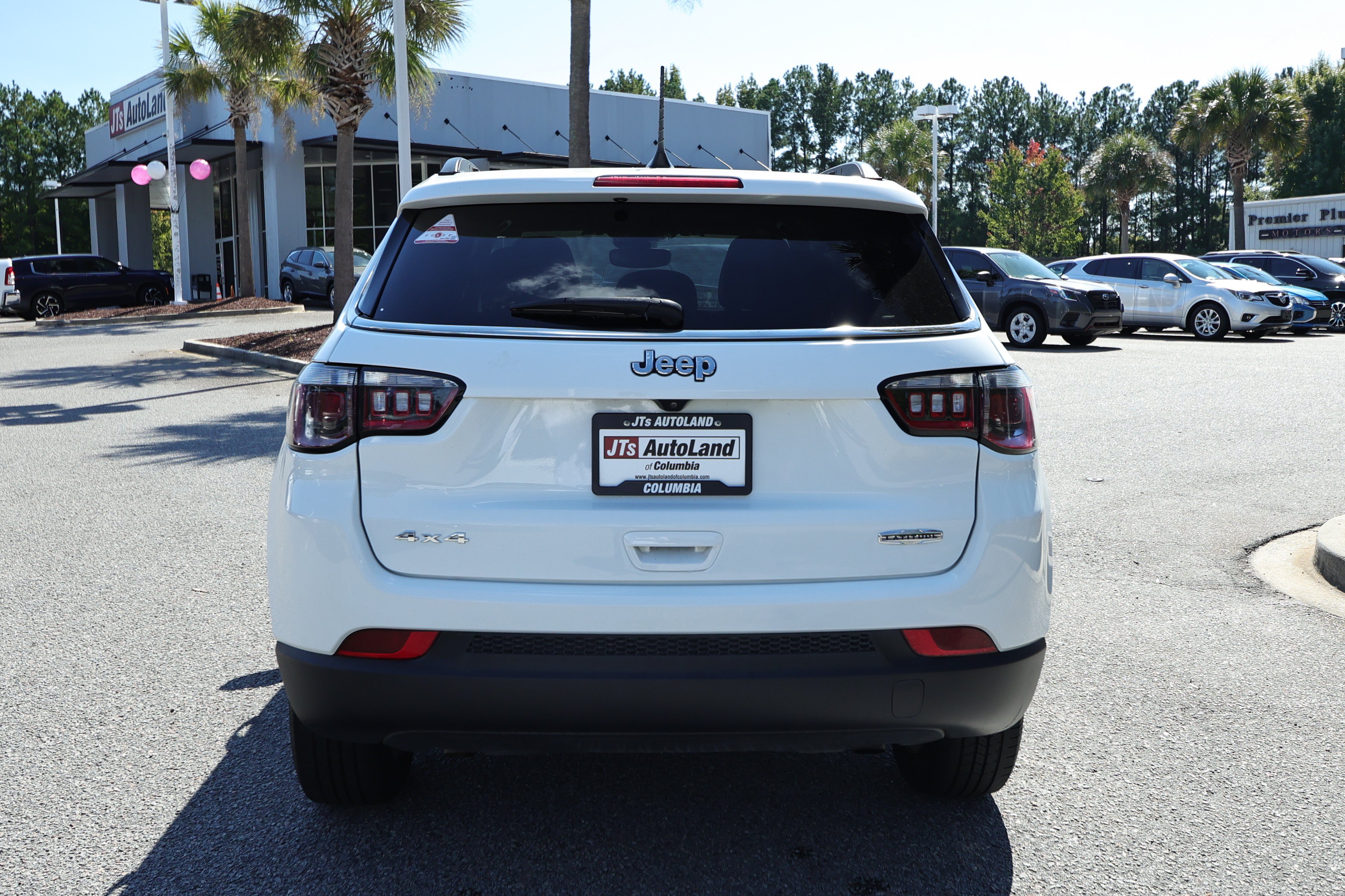 Used 2024 Jeep Compass Latitude AWD/4WD image 7