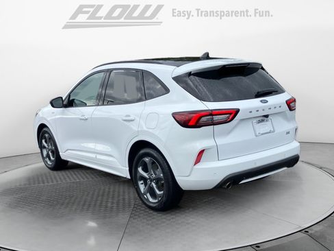 Used 2023 Ford Escape ST-Line w/ Tech Pack #1 FWD image 6
