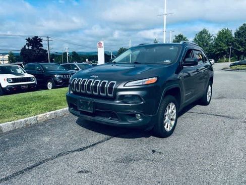 Used 2014 Jeep Cherokee Latitude w/ Cold Weather Group AWD/4WD image 1