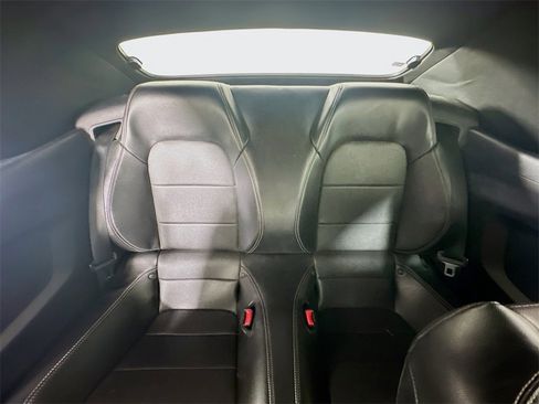 Used 2017 Ford Mustang GT Premium image 13