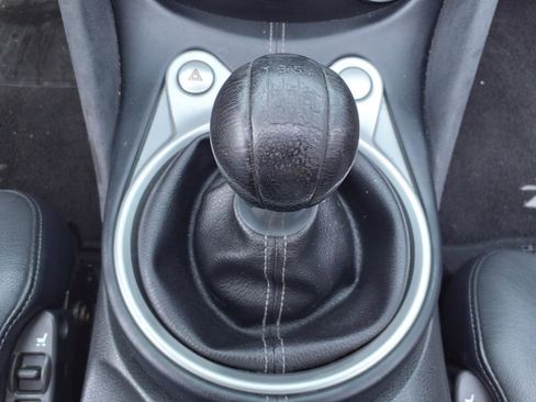 Used 2010 Nissan 370Z Touring image 24