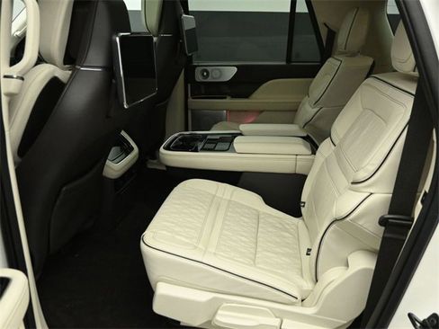 Used 2023 Lincoln Navigator L Black Label image 24