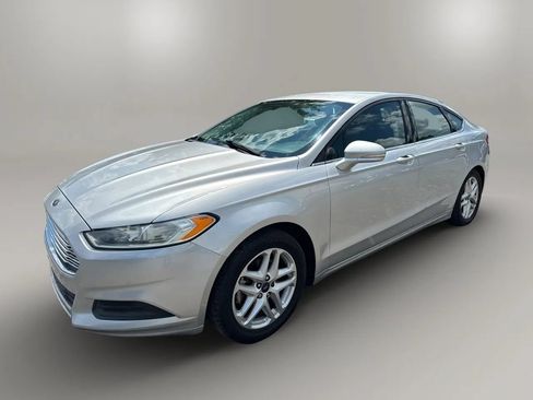 Used 2016 Ford Fusion SE FWD image 7