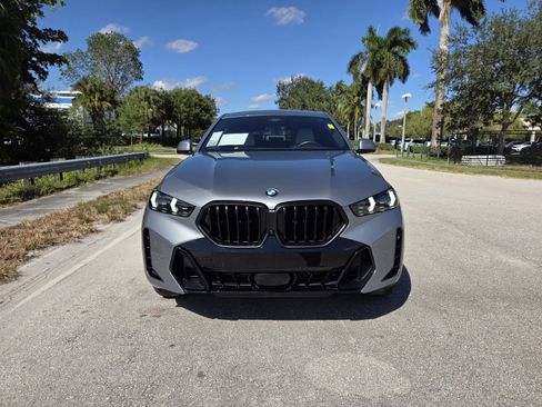 Used 2025 BMW X6 xDrive40i w/ Executive Package image 8