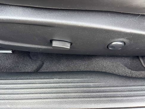 Certified 2022 Dodge Challenger GT w/ Plus Package image 17