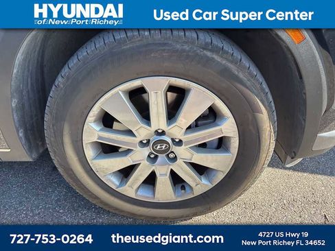Used 2025 Hyundai Palisade SE FWD image 5