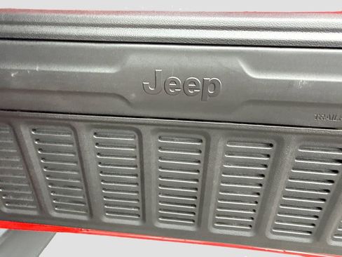 Used 2022 Jeep Wrangler Sport AWD/4WD image 29