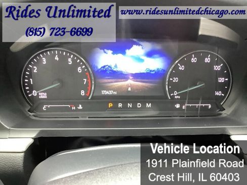 Used 2020 Ford Explorer XLT image 11