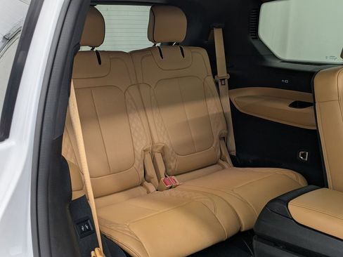 Used 2023 Jeep Grand Cherokee L Summit w/ Advanced Protech Group IV image 27