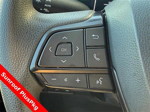 Used 2025 Toyota Sienna LE w/ LE Plus Package image 21