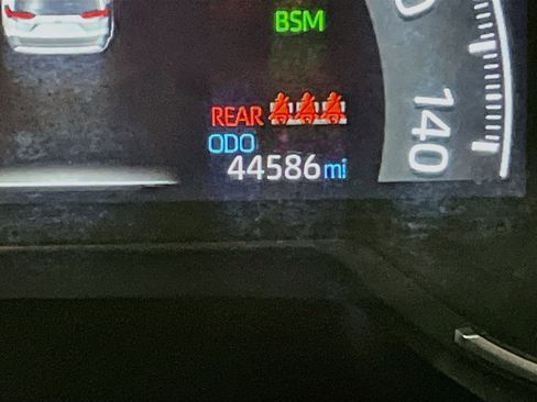 Used 2025 Toyota RAV4 XLE AWD/4WD image 12
