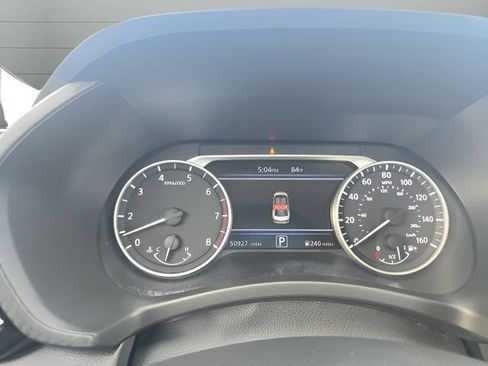 Certified 2025 Nissan Sentra SR w/ Midnight Edition FWD image 12