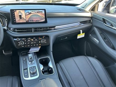 New 2026 INFINITI QX60 Luxe image 18