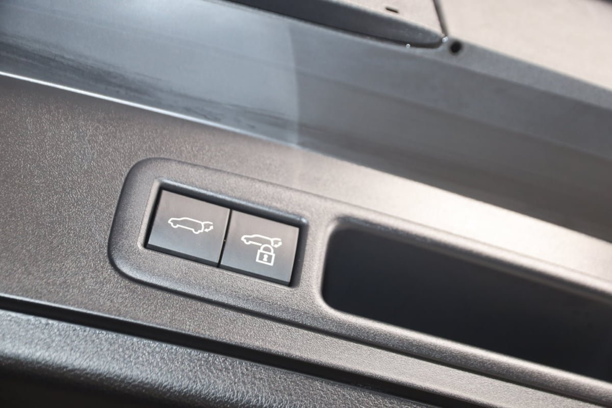 Used 2025 Lexus UX 300h FWD w/ Accessory Package (Z1) image 39