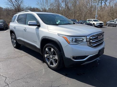 Used 2017 GMC Acadia SLT image 4