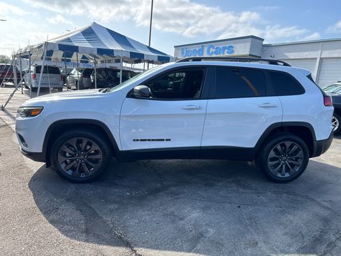 Used 2021 Jeep Cherokee Latitude Lux 80th Anniv w/ Quick Order Package 26U 80TH FWD image 3